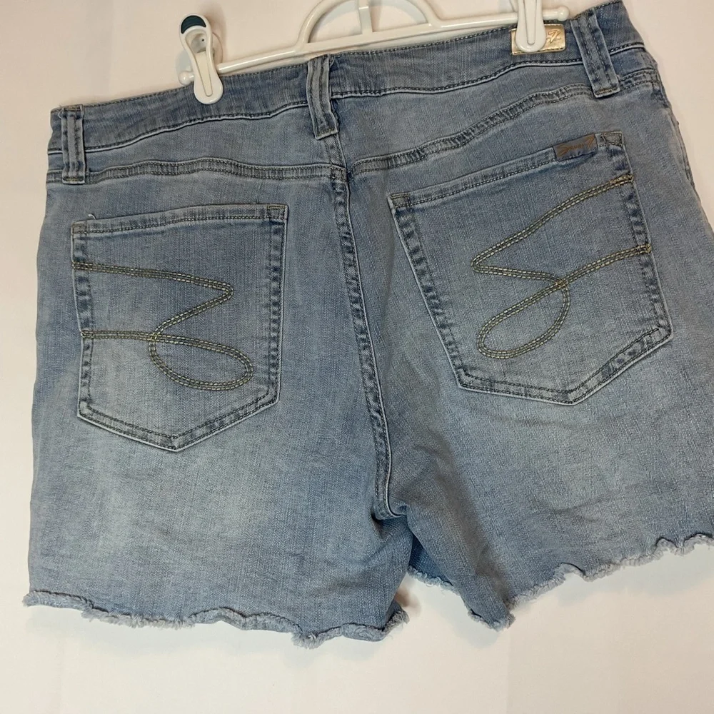Seven7 denim shorts women's 14 weekend short